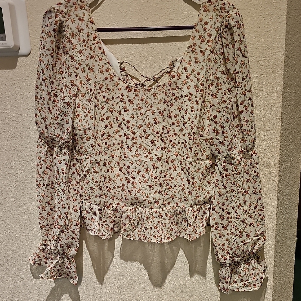 NewNTPromesa Cream and Red Ruffled Long Sleeve Blouse ptp 17.5" Length 19" NewNT